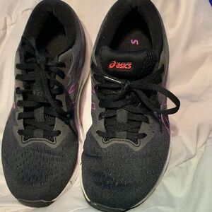 ASICS size 8.5 women’s